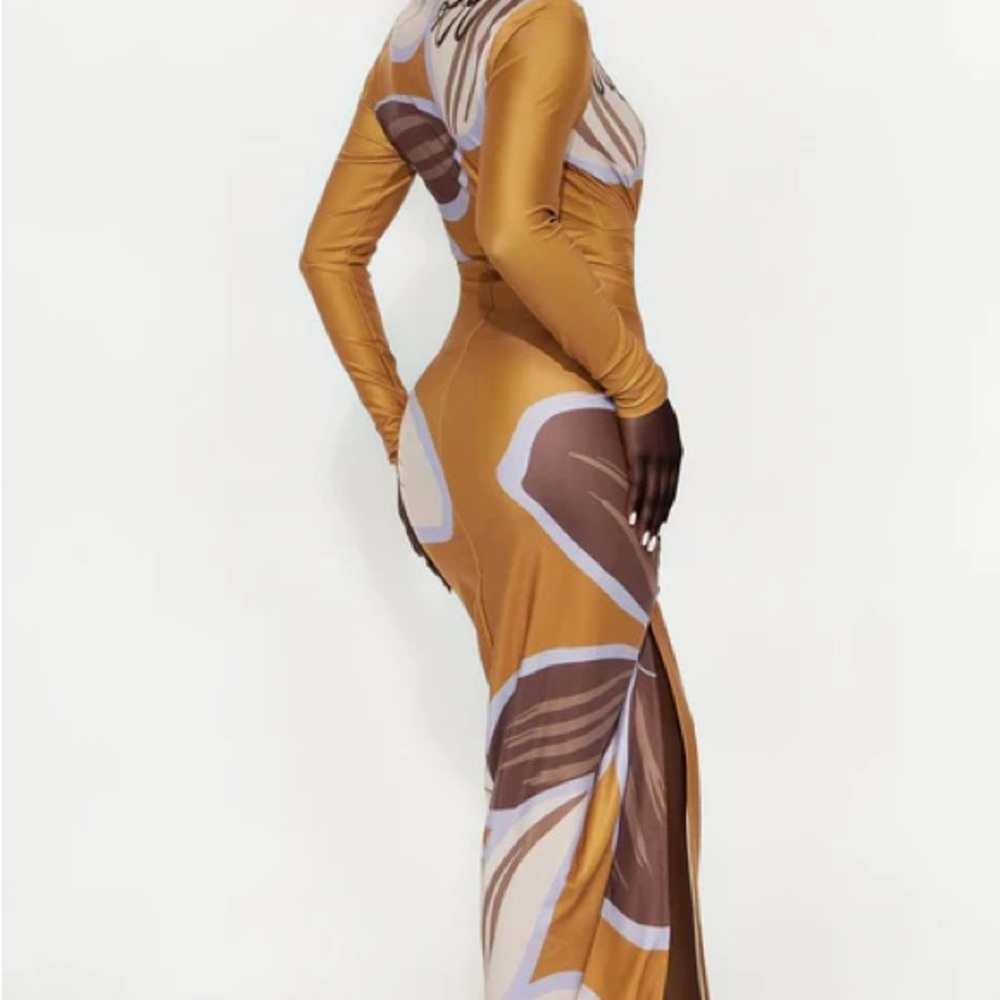 Long Sleeve Deep V Mustard Print Maxi Dress - Picture 2 of 2